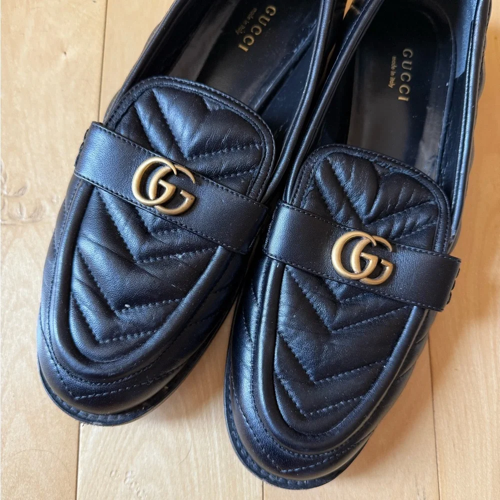 Gucci // black leather quilted loafers - Picture 6 of 9